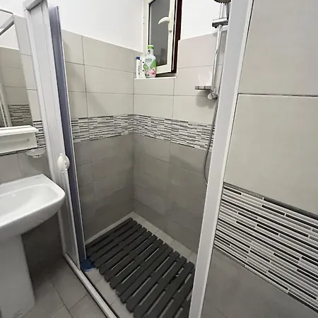 Lemuel Apartmán *